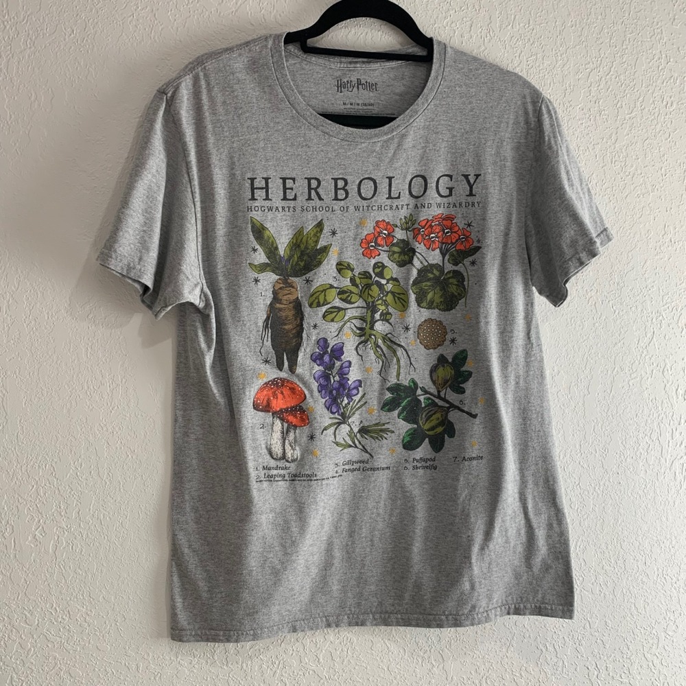Harry potter Hogwarts herbology‎ gray crew neck tee t-shirt size medium men's - Picture 2 of 12